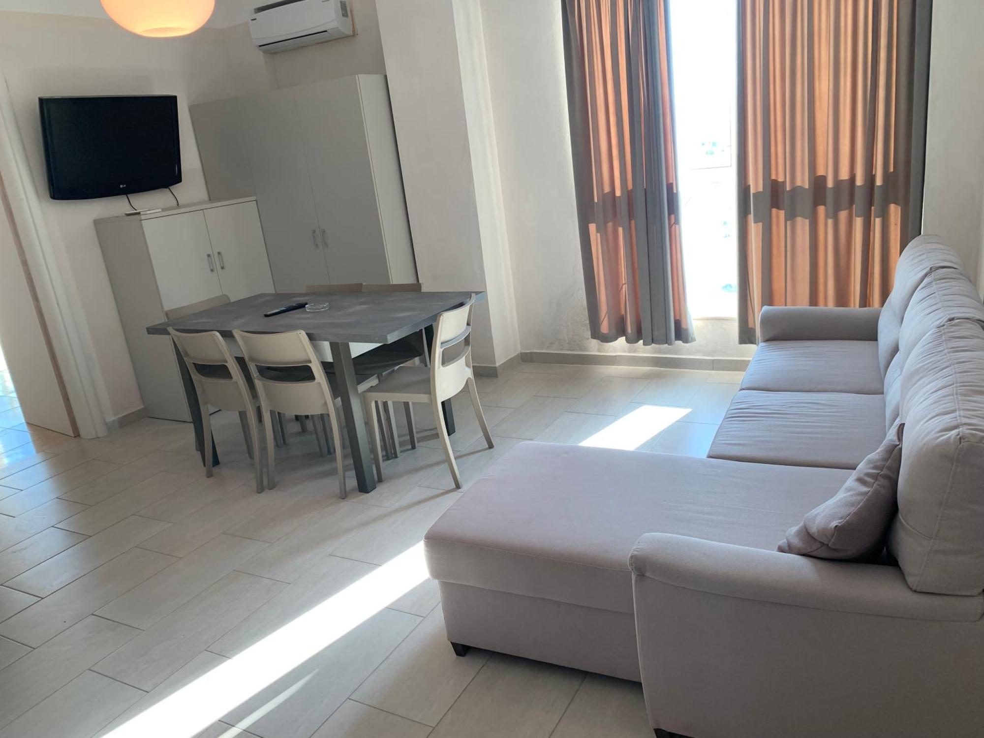 Guest - Sea Breeze Apartments Sarande Ngoại thất bức ảnh