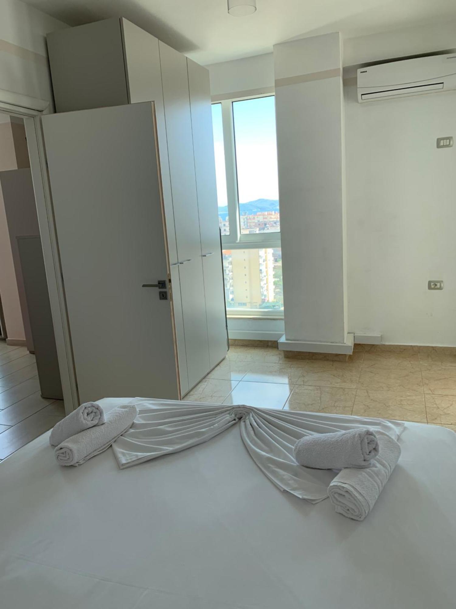 Guest - Sea Breeze Apartments Sarande Ngoại thất bức ảnh