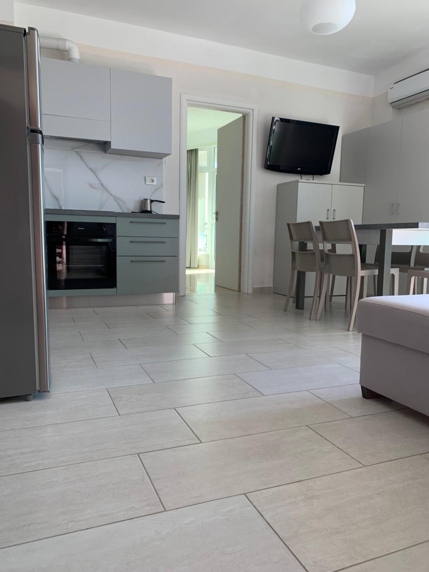 Guest - Sea Breeze Apartments Sarande Ngoại thất bức ảnh
