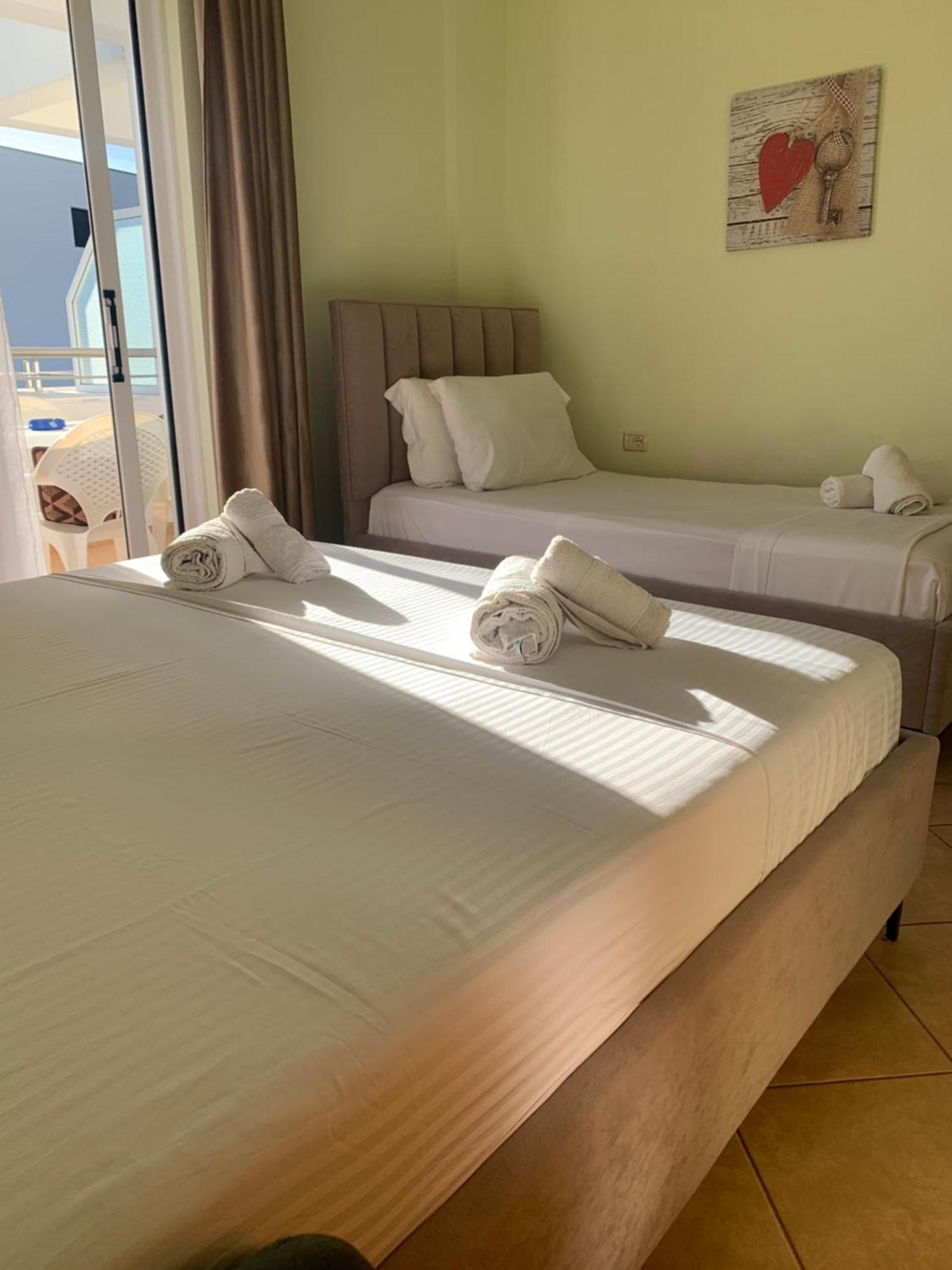 Guest - Sea Breeze Apartments Sarande Ngoại thất bức ảnh